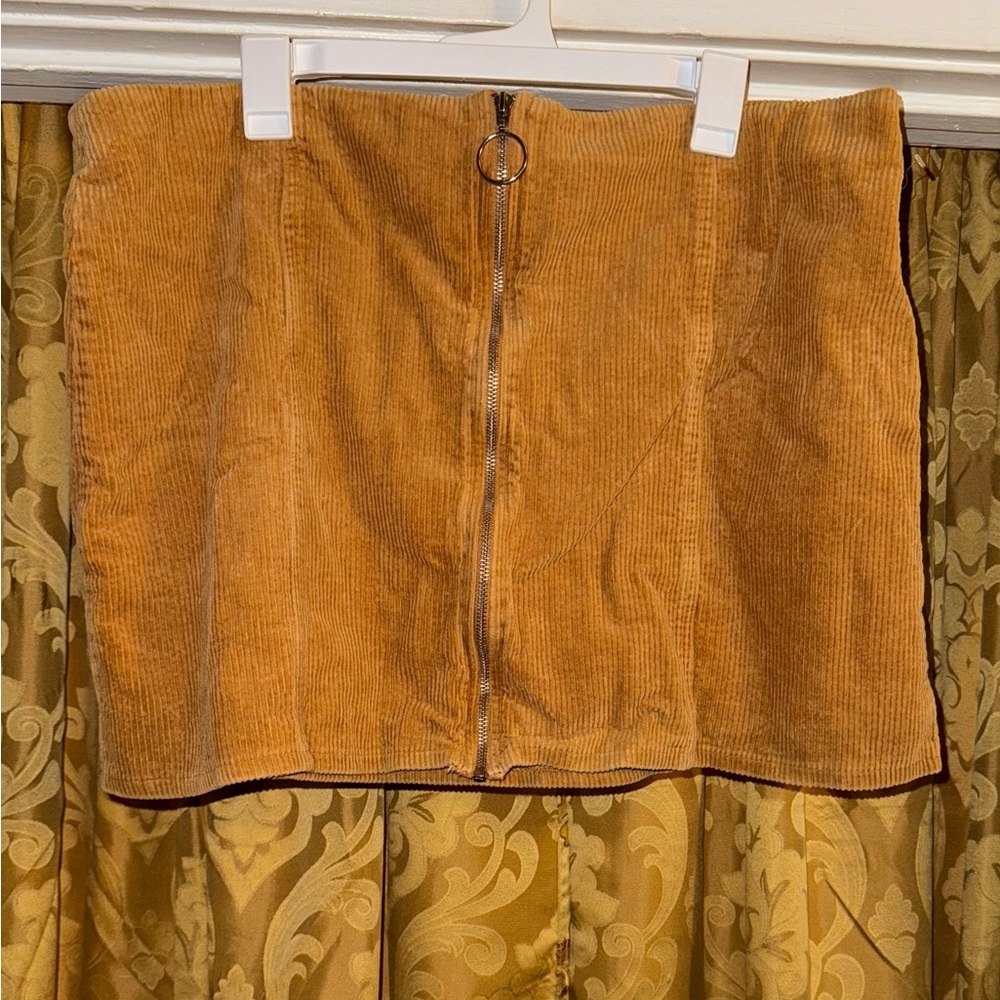 Cute mini skirt